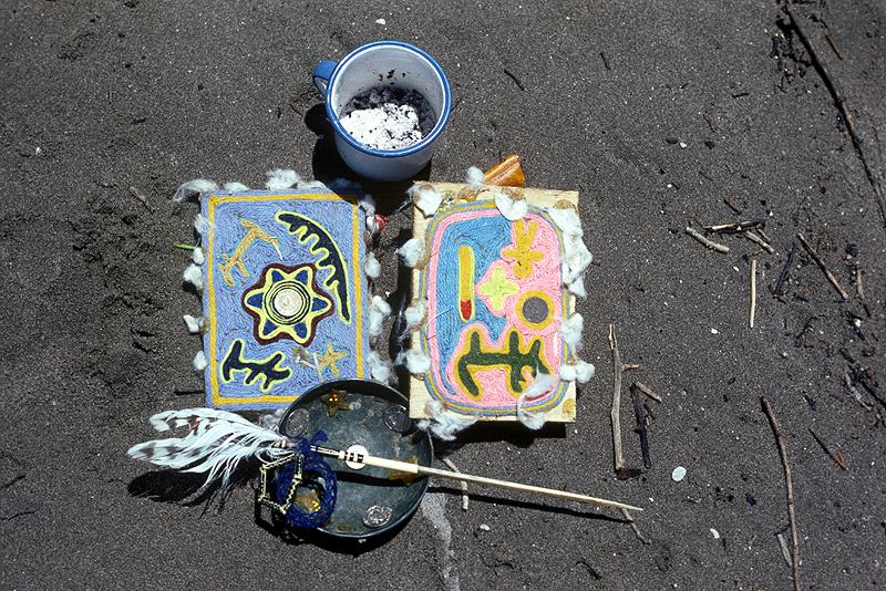 Offerings at Haramaratsié ~ Photography ©Juan Negrín 1977