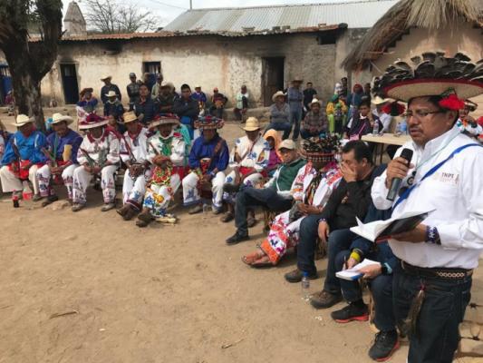 Adelfo Regino, Director General of the National Institute of Indigenous Peoples (INPI) addresses San Sebastián Teponahuaxtlán in February 2020. (gob.mx)