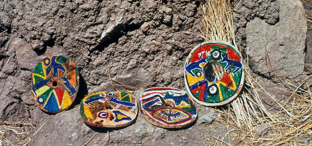 Nierika Offerings to Our Father Sun at Tea'kata - Photograph ©Juan Negrín 1976-2023